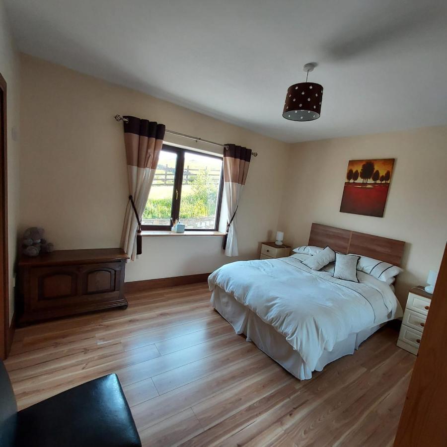 Ros Na Gcloch Bed & Breakfast Westport Dış mekan fotoğraf